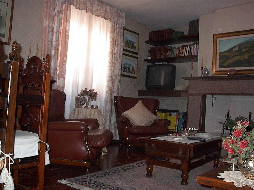 Bed&Breakfast Chiara Olbia Exteriör bild